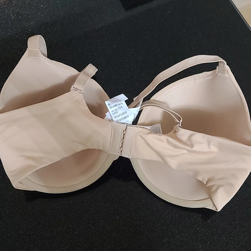 Calvin Klein Bra 34DD - Picture 2 of 4